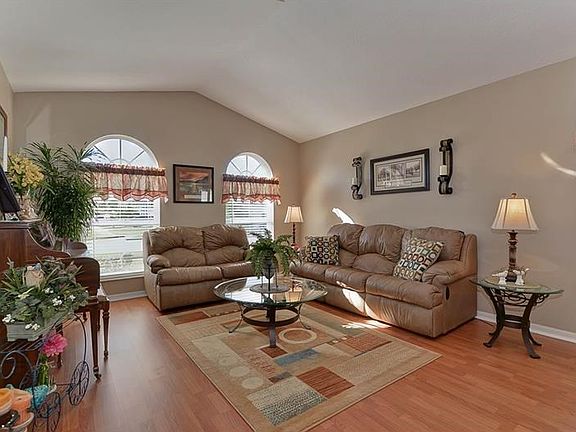 Living room w/plenty of natural light