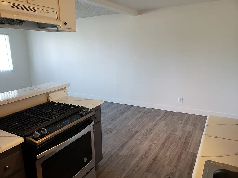 Lakehouse Apartments — Photo 48
