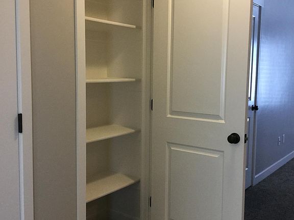 3rd image of 10896 S Harvest Pointe Dr