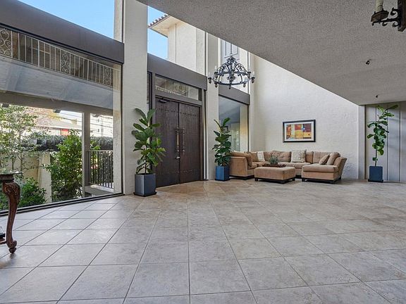 4th image of 525 Almer Rd APT 106