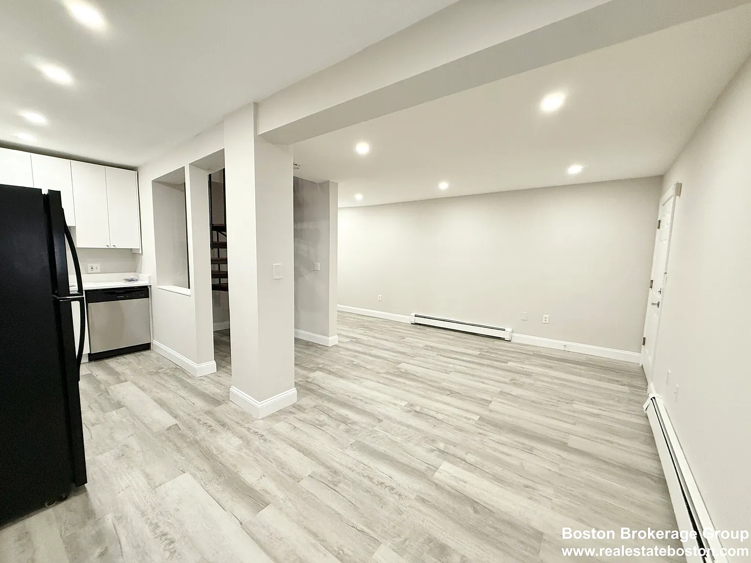 3 bed, 1.0 bath, $3,600 — Photo 2