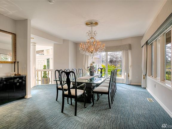 Elegant raised dining room ...