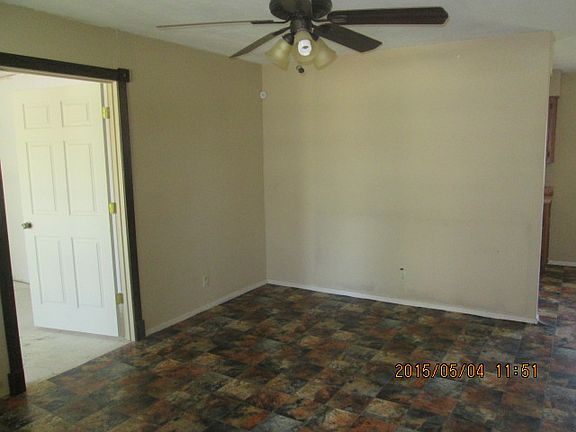 4th image of 1916 Floral Dr