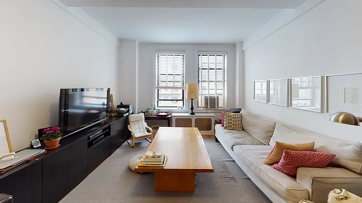 Rented by Bond New York | media 1