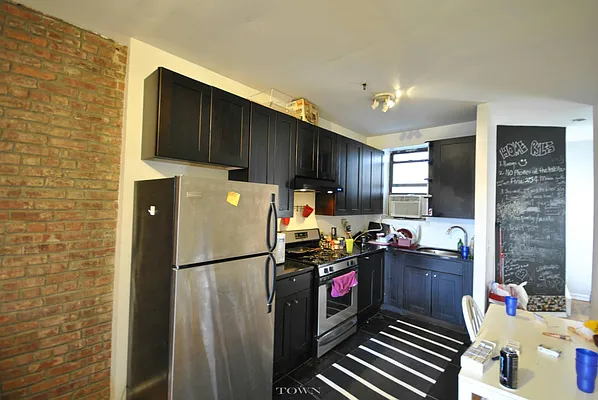 Rented by Town Residential | media 21