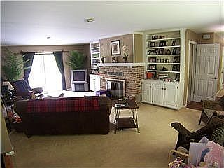4th image of 406 Walden Ln