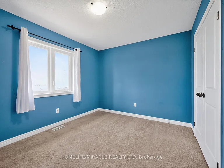 23 Pinot Cres #UPPER — Photo 37
