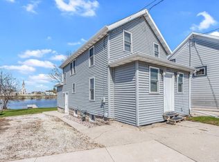 1818 East St, Two Rivers, WI 54241