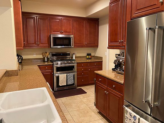 5th image of 2415 Chiquita Ln