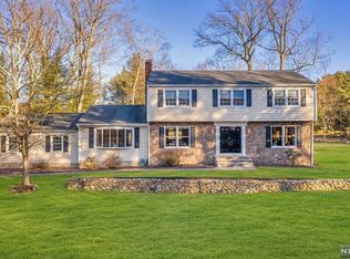 84 Valley View Ter, Montvale, NJ 07645