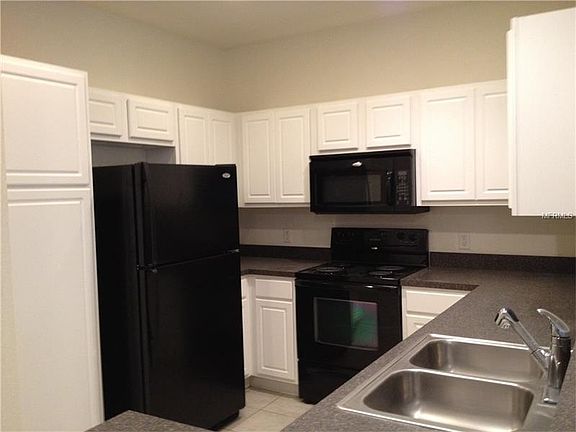 4th image of 2406 Grand Central Pkwy APT 5