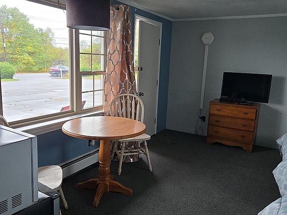 4th image of 196 Searsport Ave #3