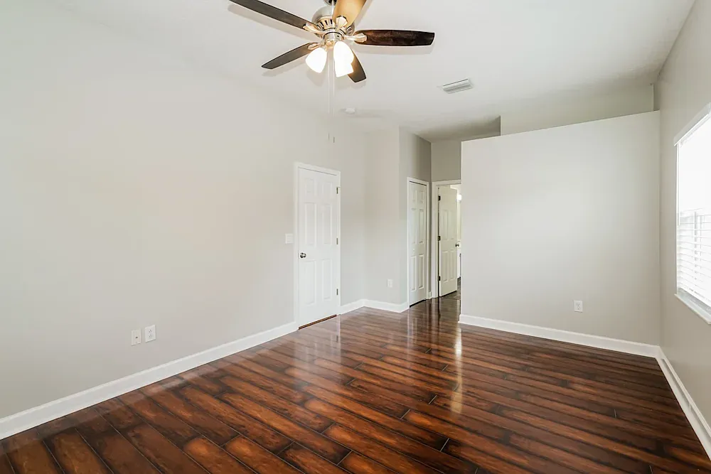 3 bed, 2154 sqft, $1,300 — Photo 4
