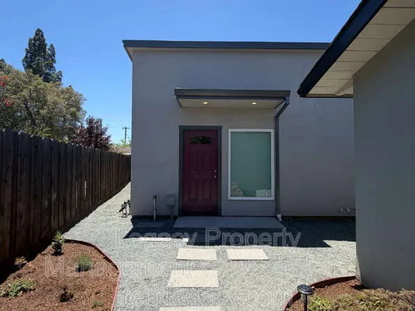 1195 Heather Ct APT A, Concord, CA 94520