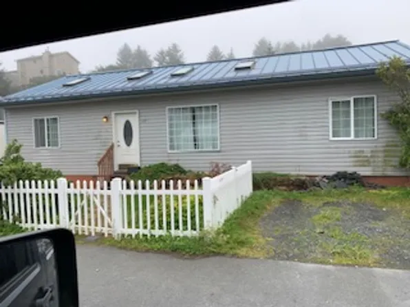 616 Willow Street, 616 Willow St #A, Kodiak, AK 99615