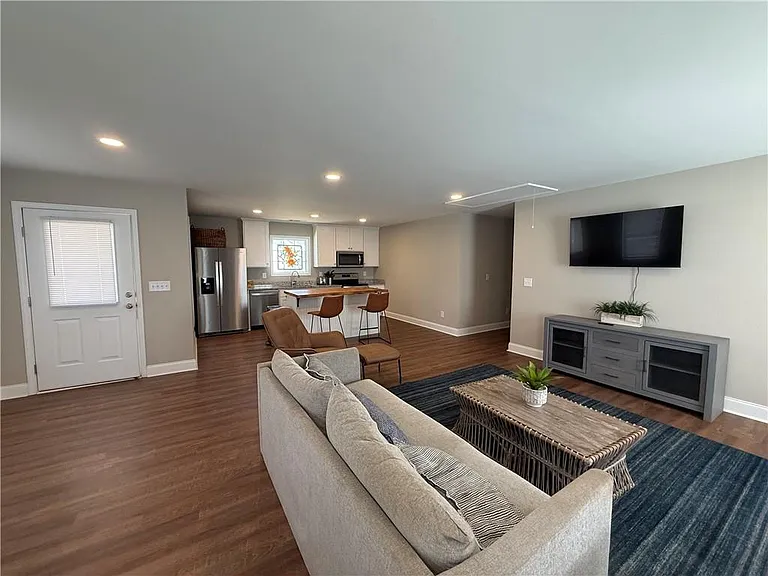 5956 Moon Dr — Photo 4