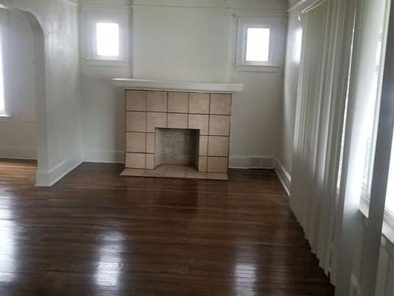 3rd image of 14042 Cloverlawn Ave