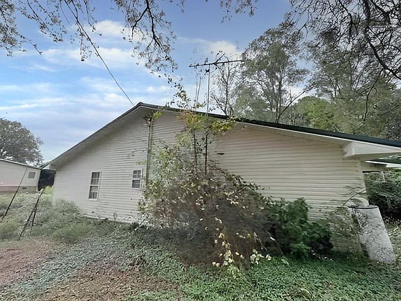 3rd image of 4225 Byler Rd