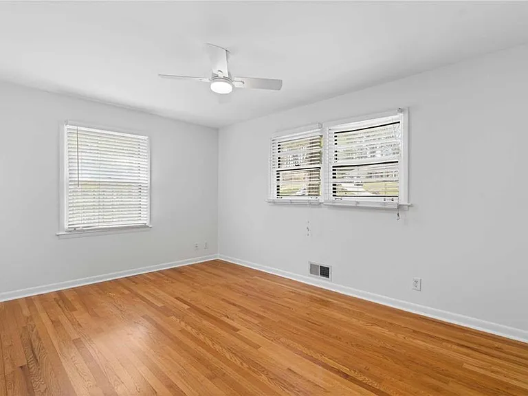 274 Land O Lakes Ct NE — Photo 21