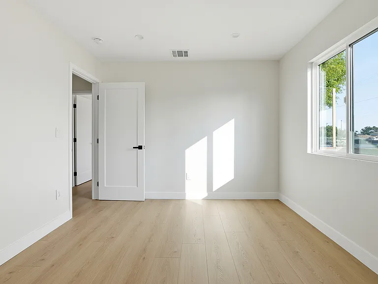 13689 Garber St — Photo 15