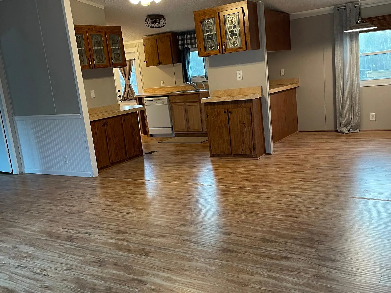 3 bed, 1250 sqft, $1,250 — Photo 4