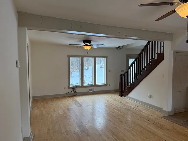 3 bed, 1.5 bath, 1800 sqft, $2,000 — Photo 2