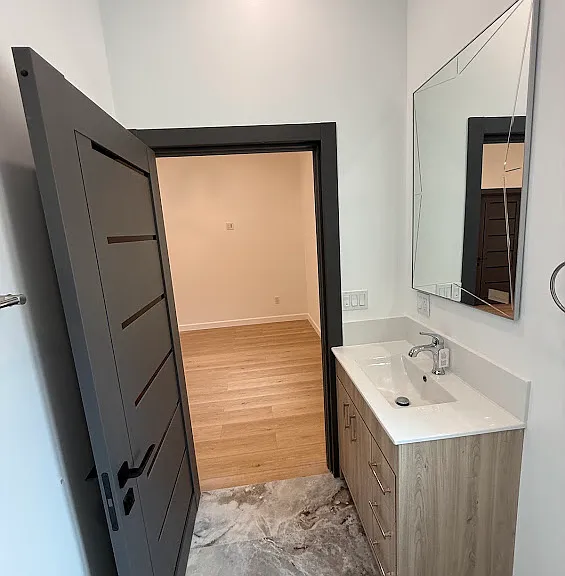 321 Porter St #B — Photo 7