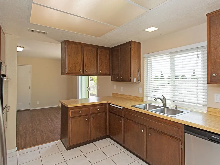 3407 Santa Clara Way — Photo 7