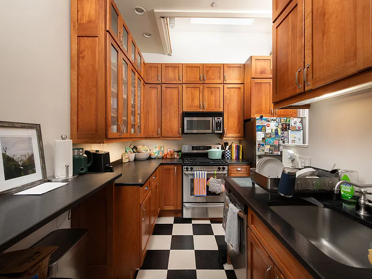 281 Beacon St #18 — Photo 6