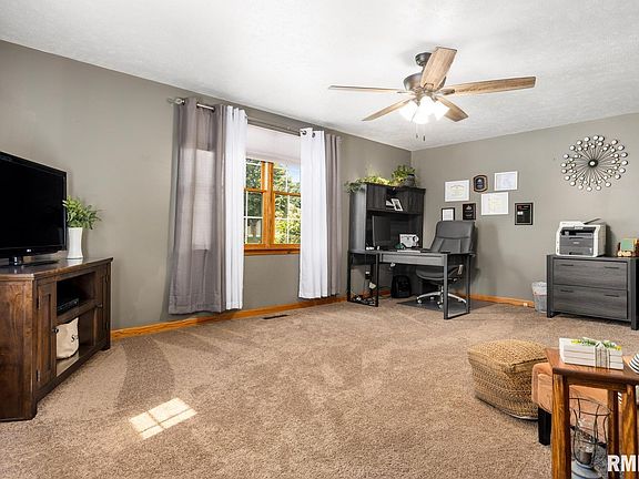 4th image of 605 Saint Mary St