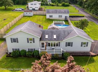 11 Hoppenstedt Rd, Wallkill, NY 12589