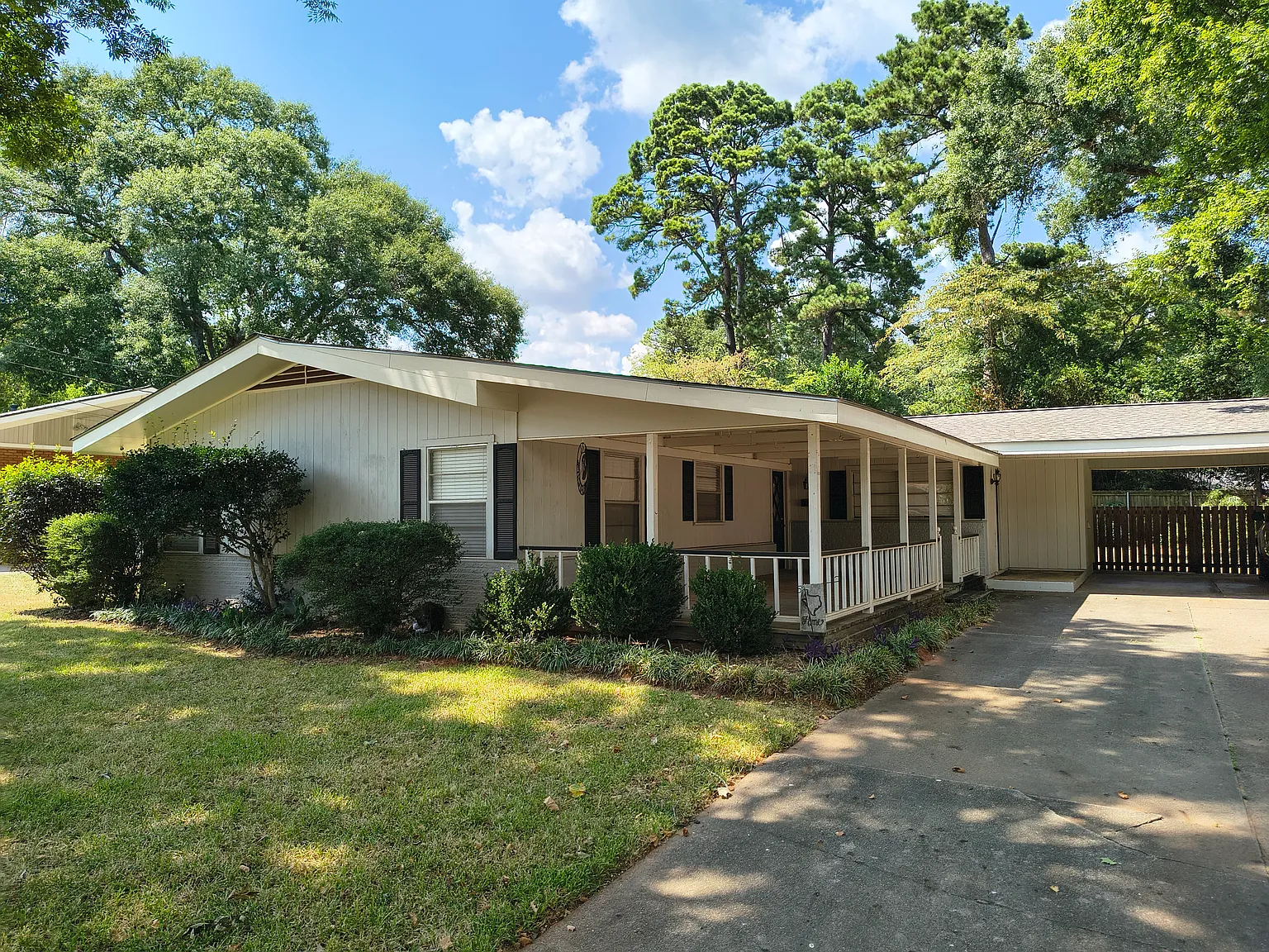 3 bed, 1484 sqft, $1,600 — Photo 3