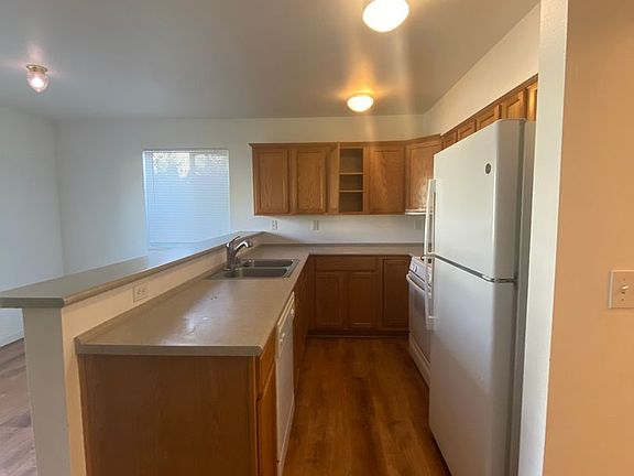 5th image of 250 15th St #A