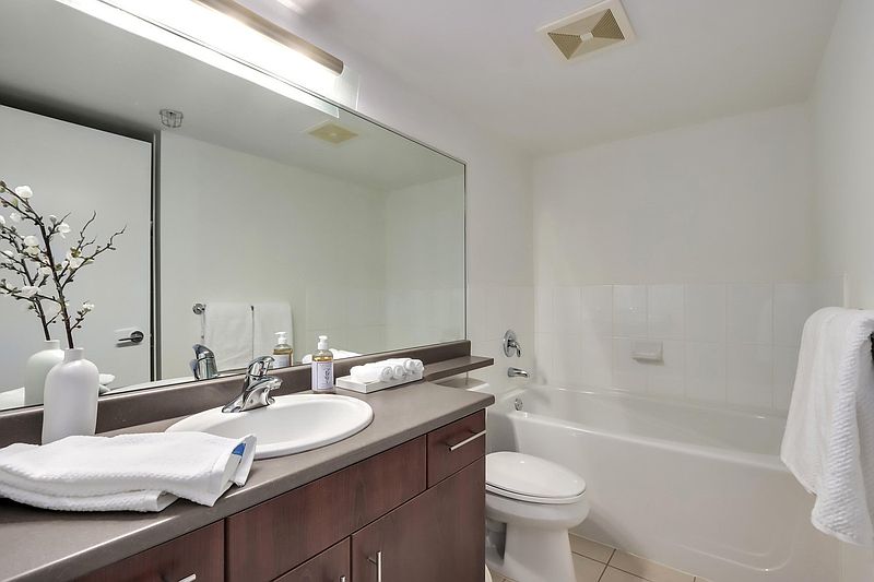 Vancouver Apartment for rent - 2 Bedrooms — photo 9