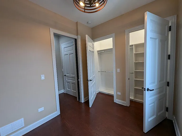 2150 W Monroe St — Photo 81