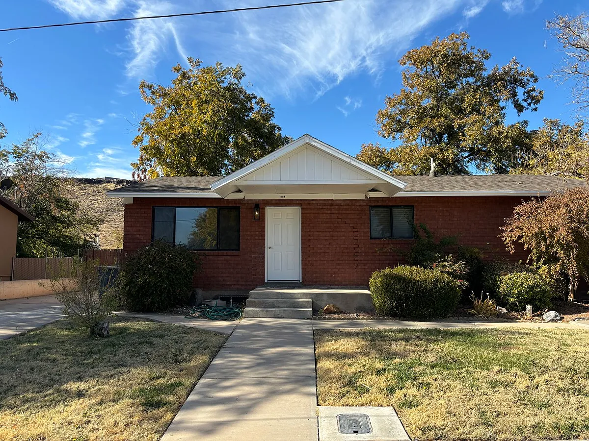 Building Photo - 462 S 100 W