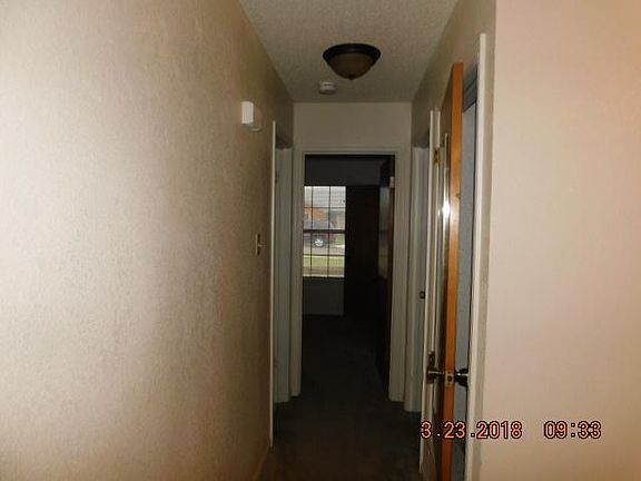 5th image of 308 Chestnut Dr