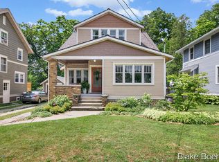 117 Lowell Ave NE, Grand Rapids, MI 49503