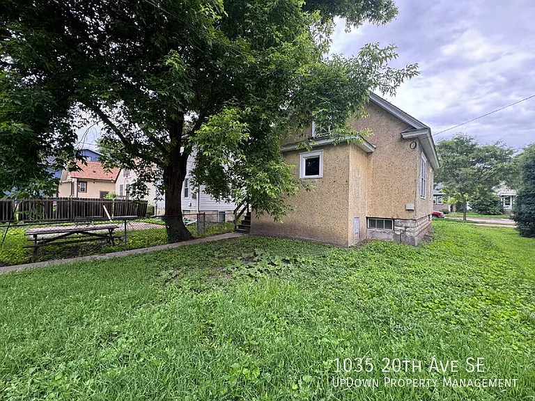 1035 20th Ave SE — Photo 23