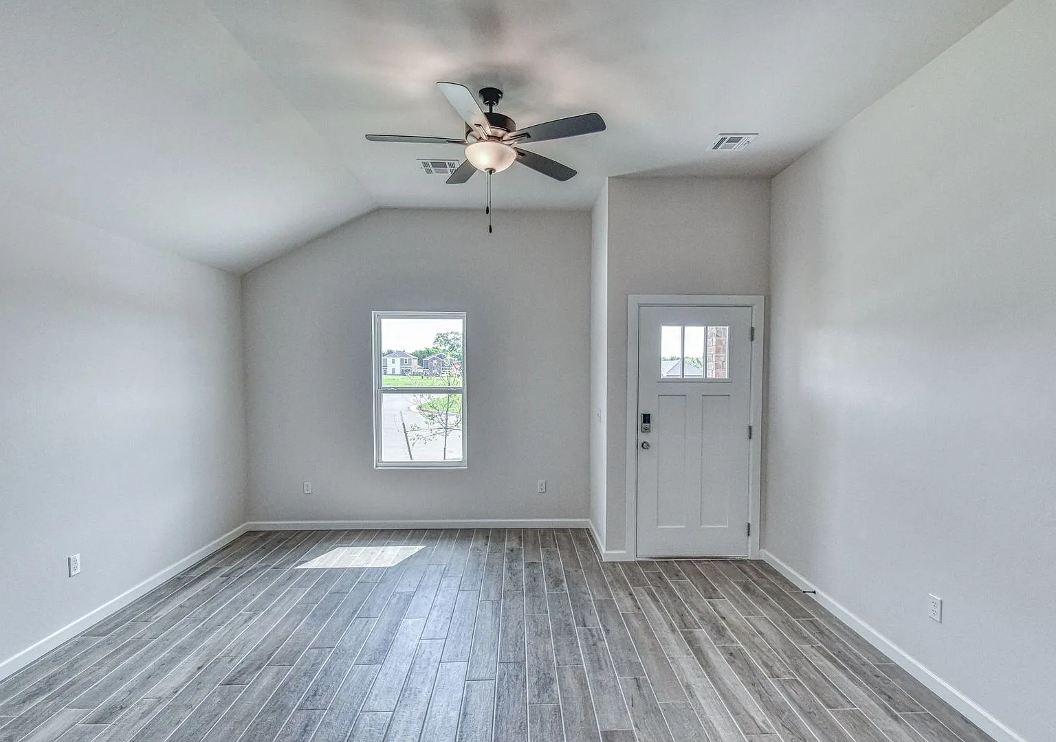 Move In Special: August Rent Free! — Photo 4