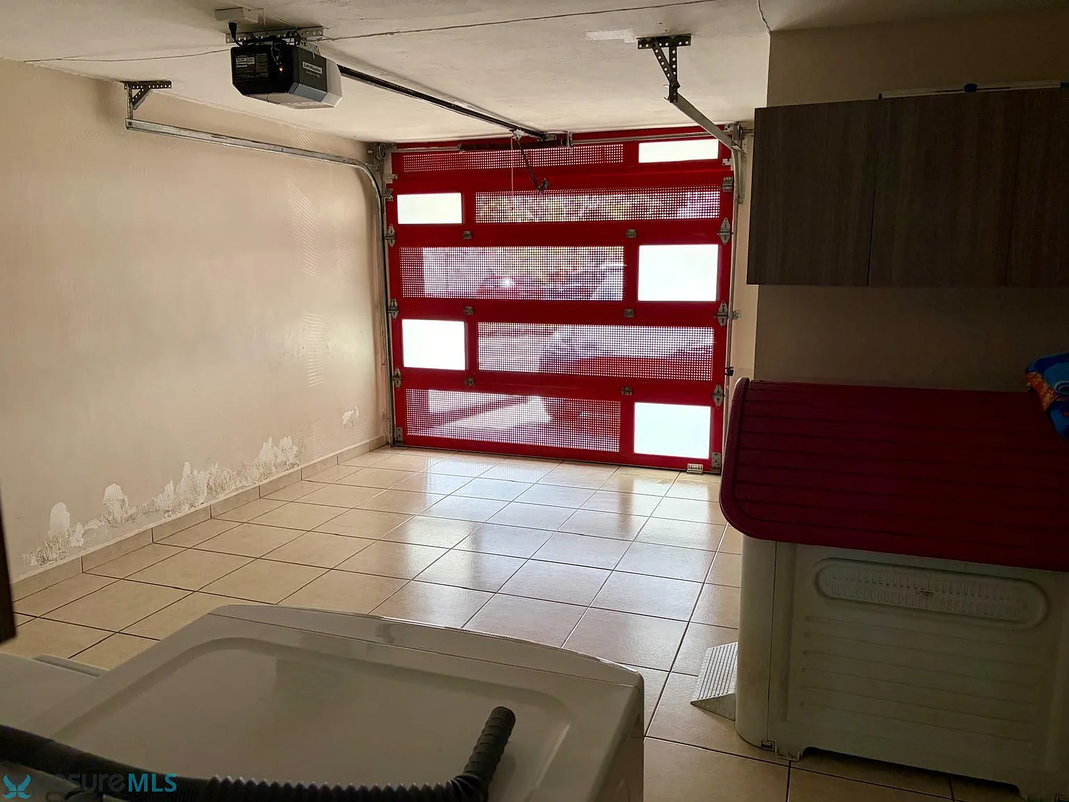 3 bed, 2.5 bath, 2000 sqft, $2,000 — Photo 3