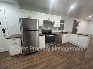 736 Stormont St, Peterborough, ON K9H6B2