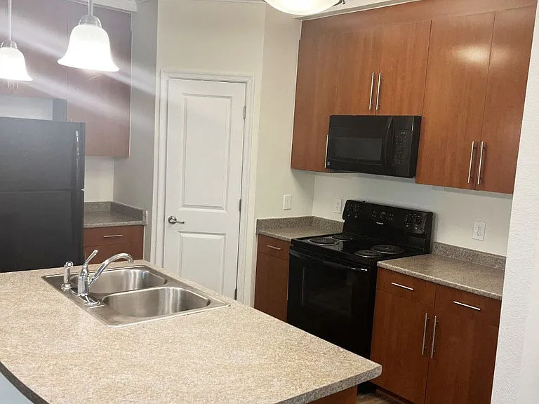 Belmont at Tryon Apartments — Photo 172
