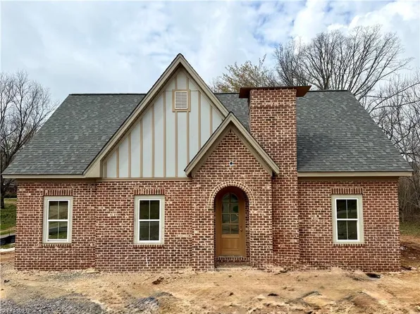 124 Shady Brook Ln, Lewisville, NC 27023