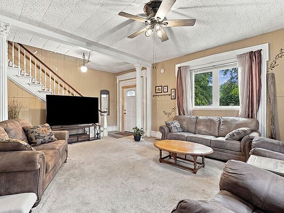 4th image of 601 NW 6th St