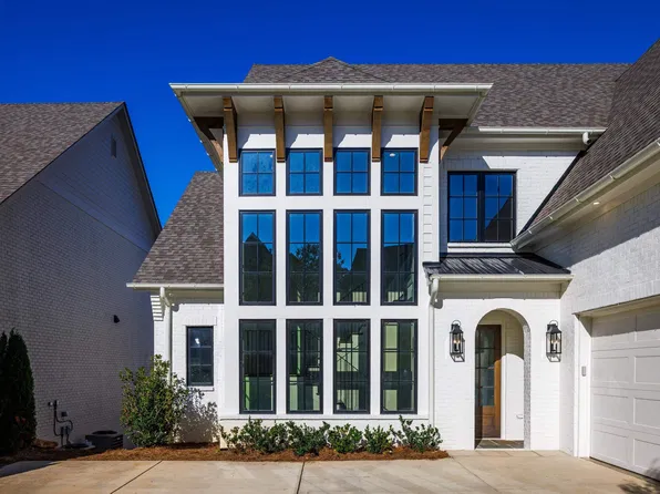 1719 Collinwood Ct, Vestavia Hills, AL 35216
