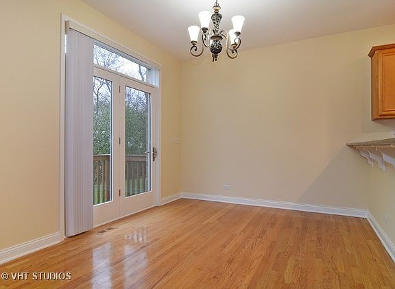4th image of 852 Jameson Ct W #852