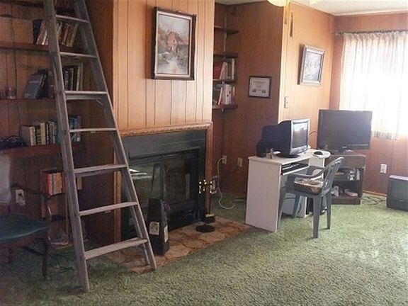 4th image of 905 Adams Dr
