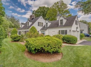 7 Folkstone Dr, Westfield, NJ 07090