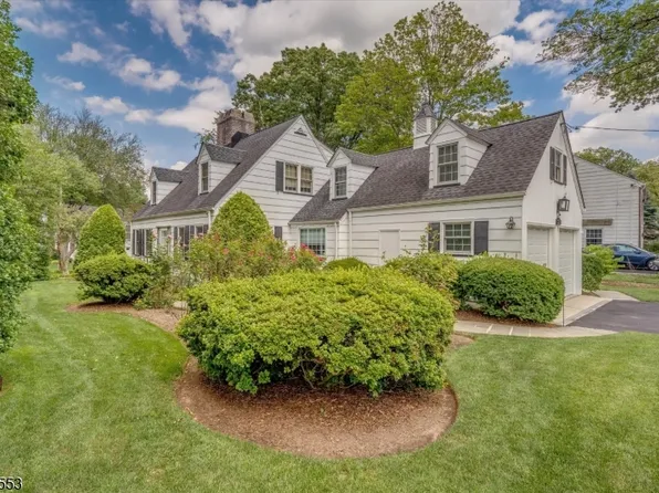 7 Folkstone Dr, Westfield Town, NJ 07090